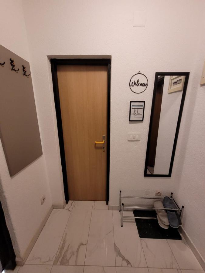 Kod Dide - Entry With Pin 0-24H Lejlighed Slavonski Brod Eksteriør billede